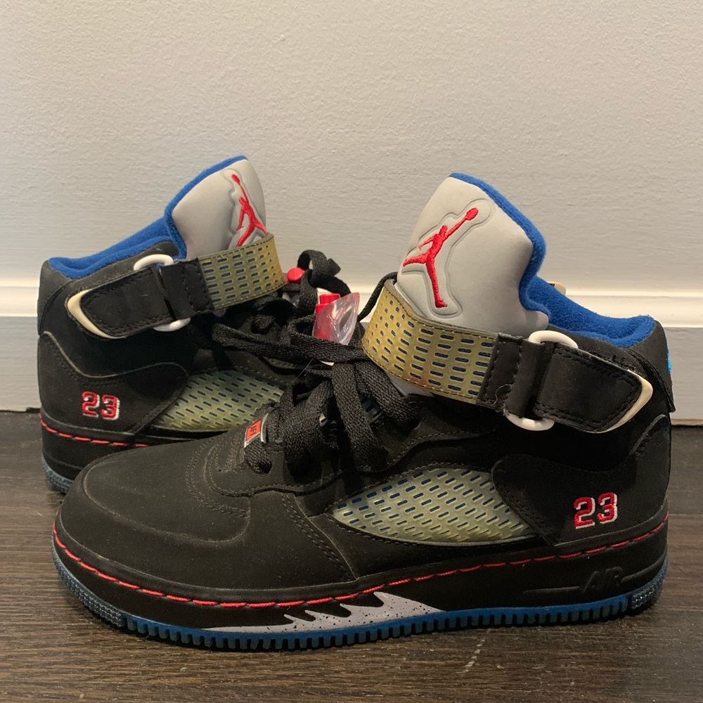 Jordan youth sz 5.5, women’s 7.5/8